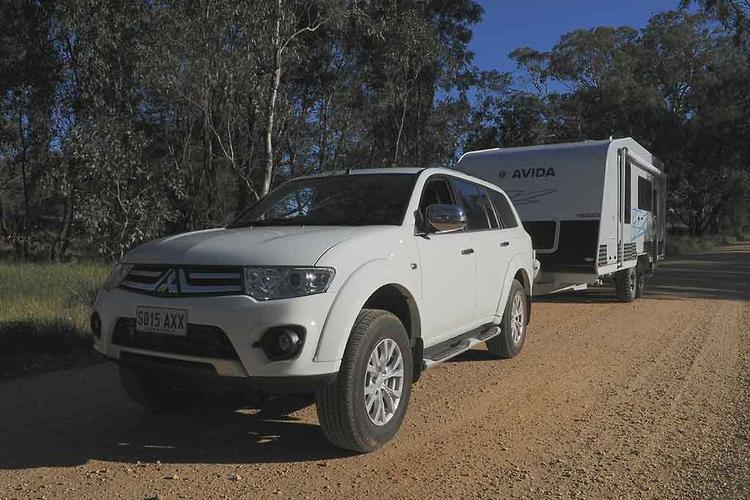 AIRBFT4X4三菱帕杰罗劲畅辅助承载气囊套件