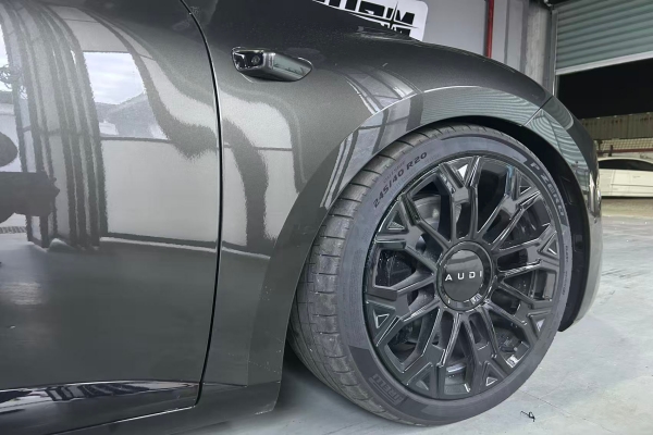 #低趴灵魂注入#奥迪E5改装可调狗骨拉杆